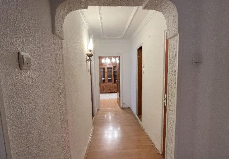 Lacul Tei, Teiul Doamnei 6 minute Parc Tei/Facultatea de Constructii