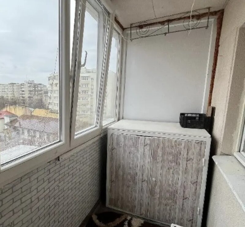 Lacul Tei, Teiul Doamnei 6 minute Parc Tei/Facultatea de Constructii